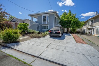 418 Carrillo St in Santa Rosa, CA - Building Photo - Building Photo