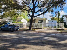 1030 NW 48th St in Miami, FL - Building Photo