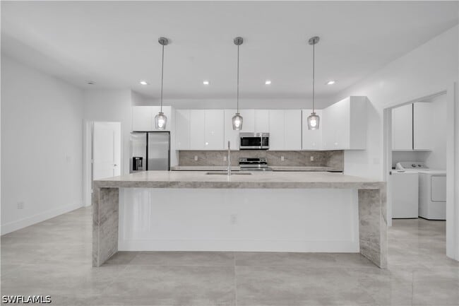 property at 828 Genoa Ave S