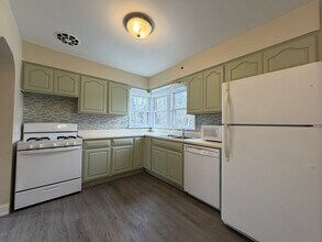 538 Mills St in Hinsdale, IL - Building Photo - Building Photo