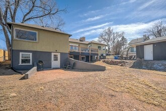 2022 Woodburn St, Unit The Scholar Downstairs #2 in Colorado Springs, CO - Building Photo - Building Photo