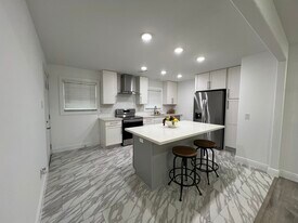828 1/2 Allston St in Houston, TX - Building Photo