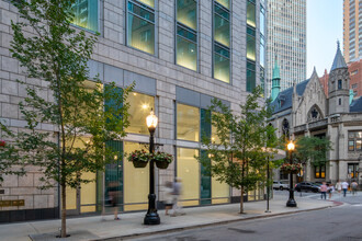 50 E Chestnut St in Chicago, IL - Building Photo - Building Photo