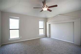2118 Falcon Ridge Dr in Carrollton, TX - Building Photo - Building Photo