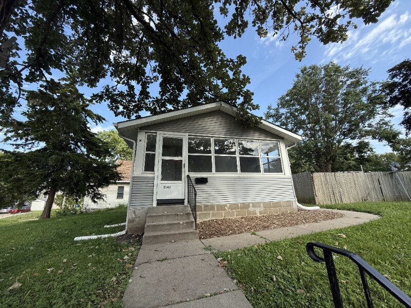 1547 13th St in Des Moines, IA - Foto de edificio