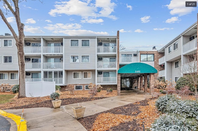 property at 1601 N Innsbruck Dr