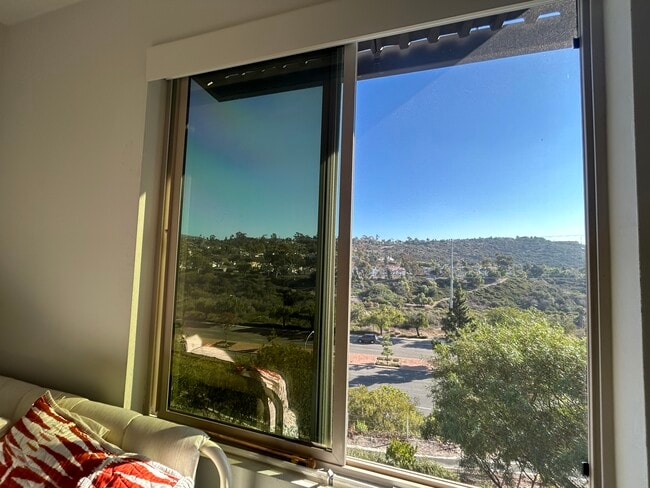 property at 2124 Solara Ln