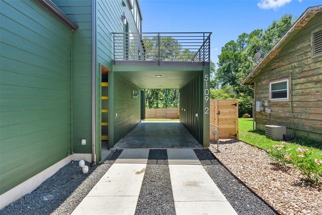 5109 Stone Gate Dr in Austin, TX - Building Photo - Building Photo