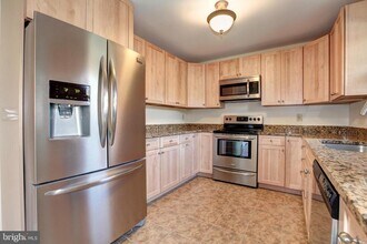 6 Campbell Ct in Kensington, MD - Building Photo - Building Photo