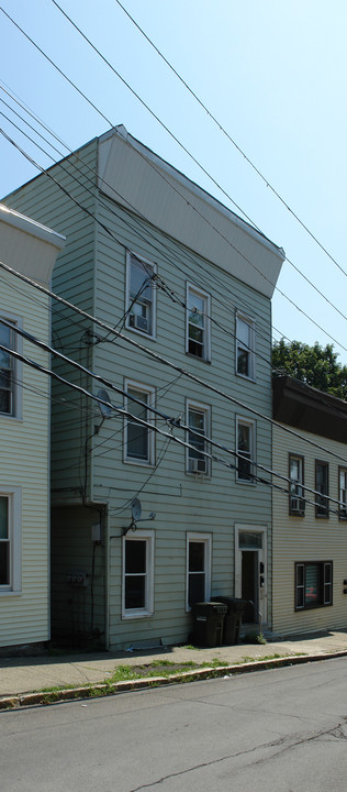 37 Egbert St in Cohoes, NY - Building Photo