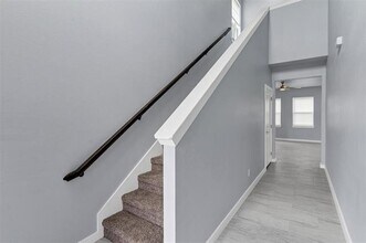 588 Highview Ct in Godley, TX - Building Photo - Building Photo