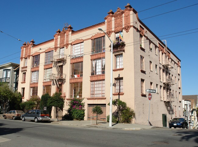 Granada Apartments in San Francisco, CA - Foto de edificio - Building Photo