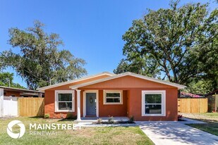 1204 N Maryland Ave in Plant City, FL - Building Photo