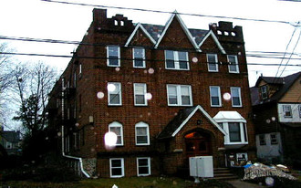 128 Chestnut St Apartments