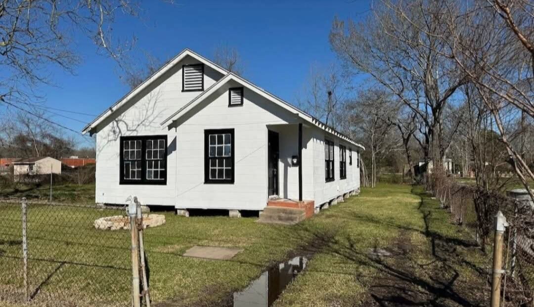 3950 Scranton St in Beaumont, TX - Building Photo