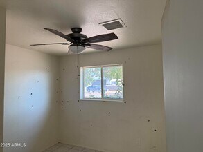 2024 E Saint Catherine Ave in Phoenix, AZ - Building Photo - Building Photo