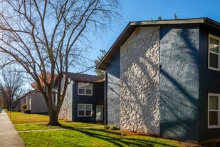 Willow Creek Apartments in Bowling Green, KY - Building Photo