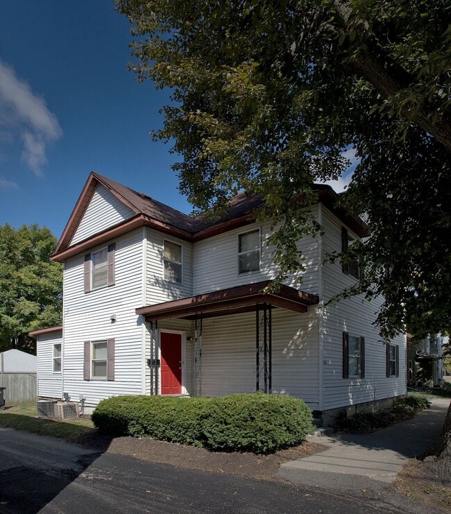 414 N 11th St