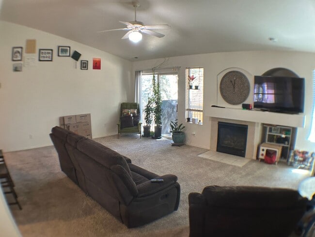 877 W Lone Star Trail in Flagstaff, AZ - Building Photo - Building Photo