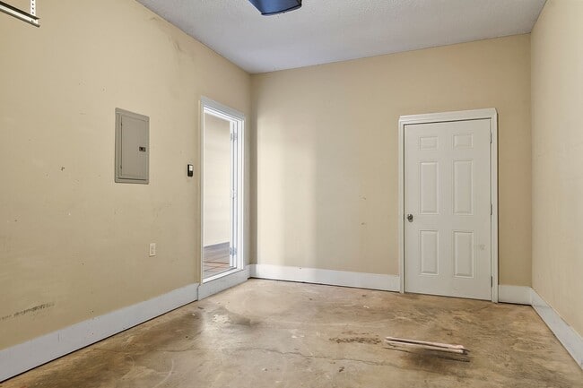 6663 Cooperstown Cir in Cottondale, AL - Building Photo - Building Photo