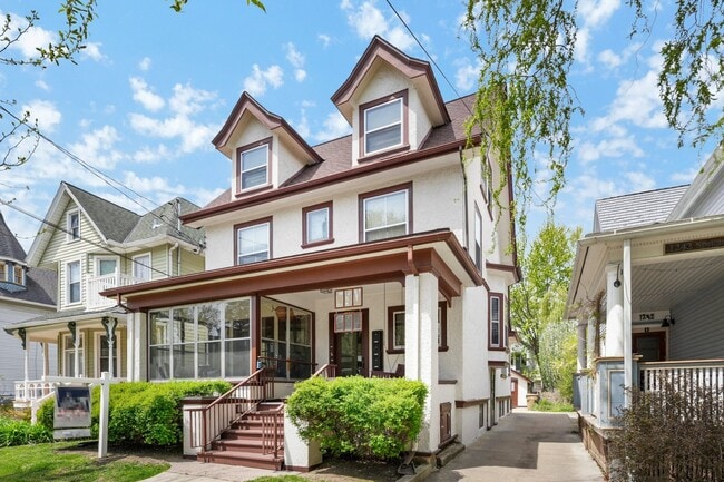 1238 Spaight St, Unit #1 First Floor