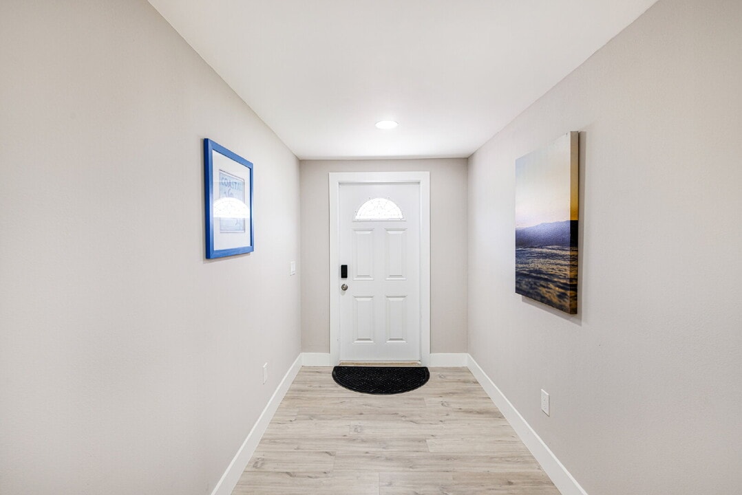 1840 Bluebird Ln in Englewood, FL - Building Photo