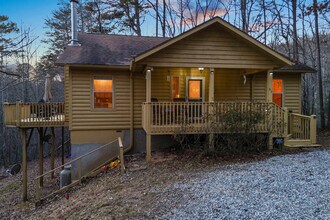 65 Screech Owl Rd in Helen, GA - Foto de edificio - Building Photo