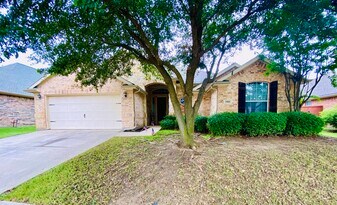 5908 Parkplace Dr in Argyle, TX - Building Photo