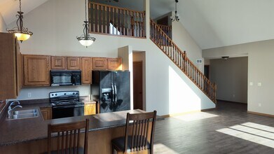 124 Copperfield Dr in Mankato, MN - Building Photo - Building Photo