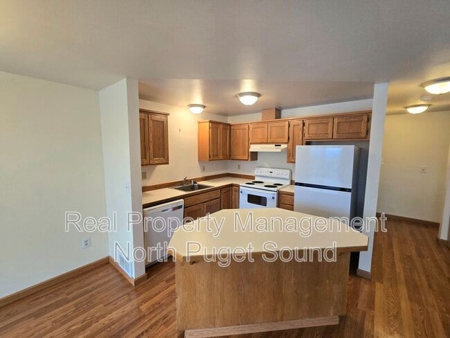 property at 8326 Henning Dr