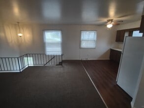 1394 Carriage Hill Dr SE in Kentwood, MI - Building Photo - Building Photo