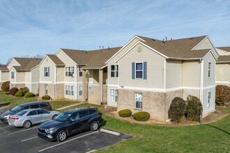 River Pointe Apartments in Columbus, OH - Foto de edificio - Primary Photo