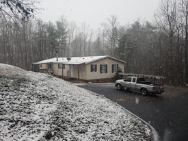 2084 White Pine M H P Rd in Granite Falls, NC - Building Photo