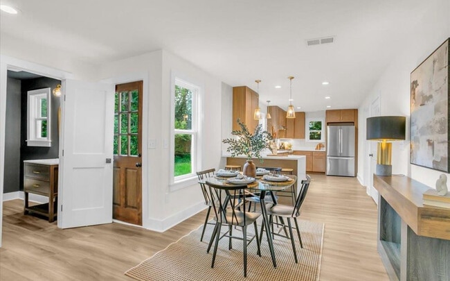 14 Pleasant Ridge Ave in Greenville, SC - Building Photo - Building Photo