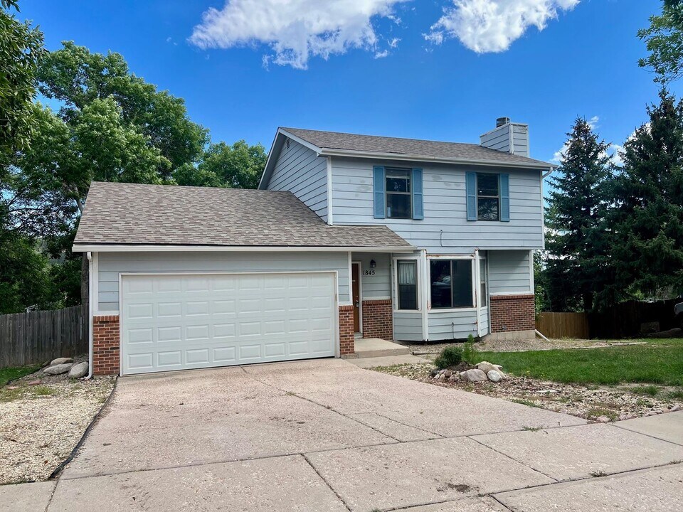 1845 Westmoreland Rd in Colorado Springs, CO - Building Photo