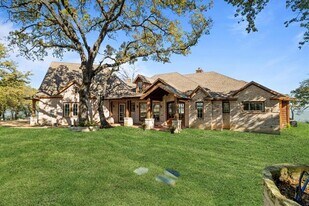 8791 Southern Shr Ct in Tool, TX - Building Photo