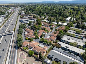 Mission Palo Alto in East Palo Alto, CA - Building Photo - Building Photo