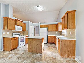 3206 Millash Run NE in Buford, GA - Foto de edificio - Building Photo