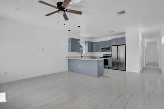 2915 Saginaw Ave in West Palm Beach, FL - Building Photo - Building Photo