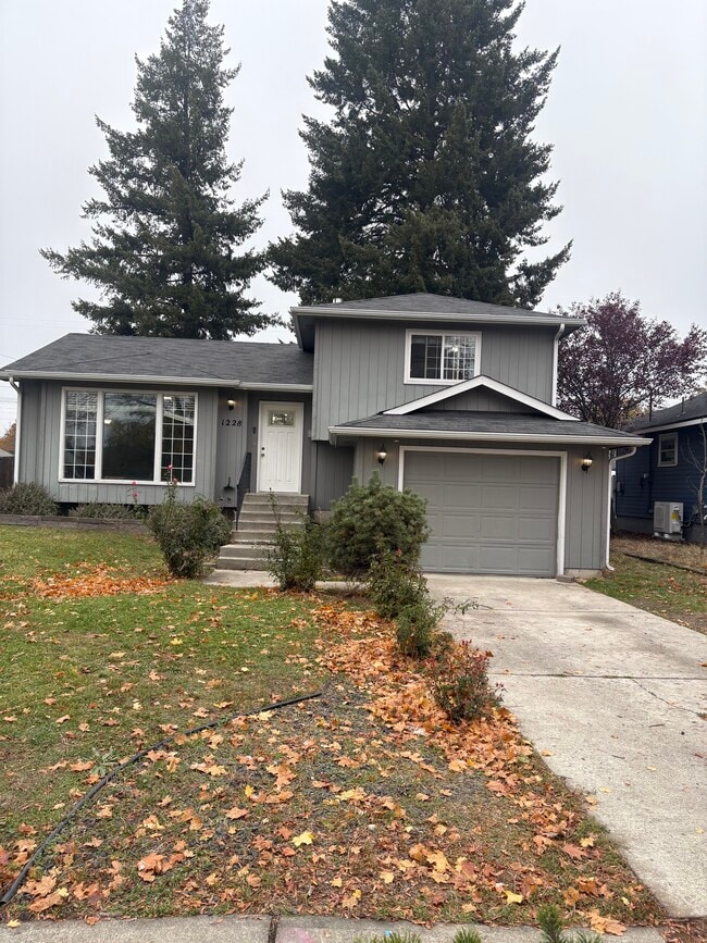 property at 1228 W Cleveland Ave