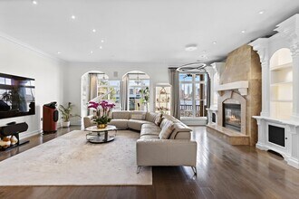 33 Regency Pl in Weehawken, NJ - Building Photo - Building Photo