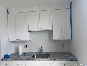 65 Avon St in Milford, CT - Building Photo - Building Photo