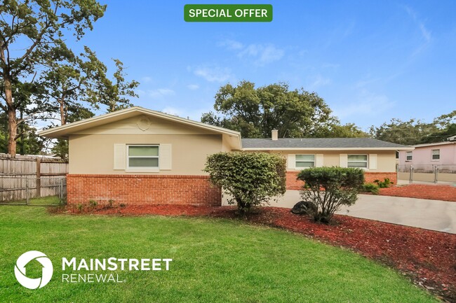 property at 3423 Silverwood Dr