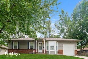 8207 E 85 St in Raytown, MO - Building Photo