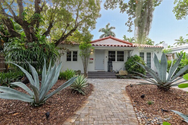 776 NE 74th St in Miami, FL - Building Photo - Building Photo