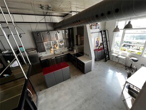 250 NW 23rd St in Miami, FL - Building Photo - Building Photo