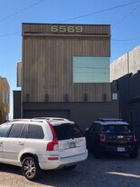 6569 Del Playa Dr in Goleta, CA - Building Photo