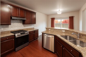 50188 Winter Garden Ct N in Canton Township, MI - Building Photo - Building Photo