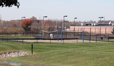 Aberdeen Apartments at Heartland Crossing in Indianapolis, IN - Foto de edificio - Building Photo