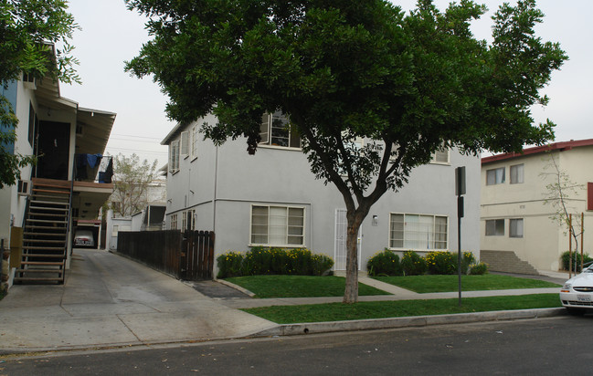 119 E Chestnut St in Glendale, CA - Building Photo - Building Photo